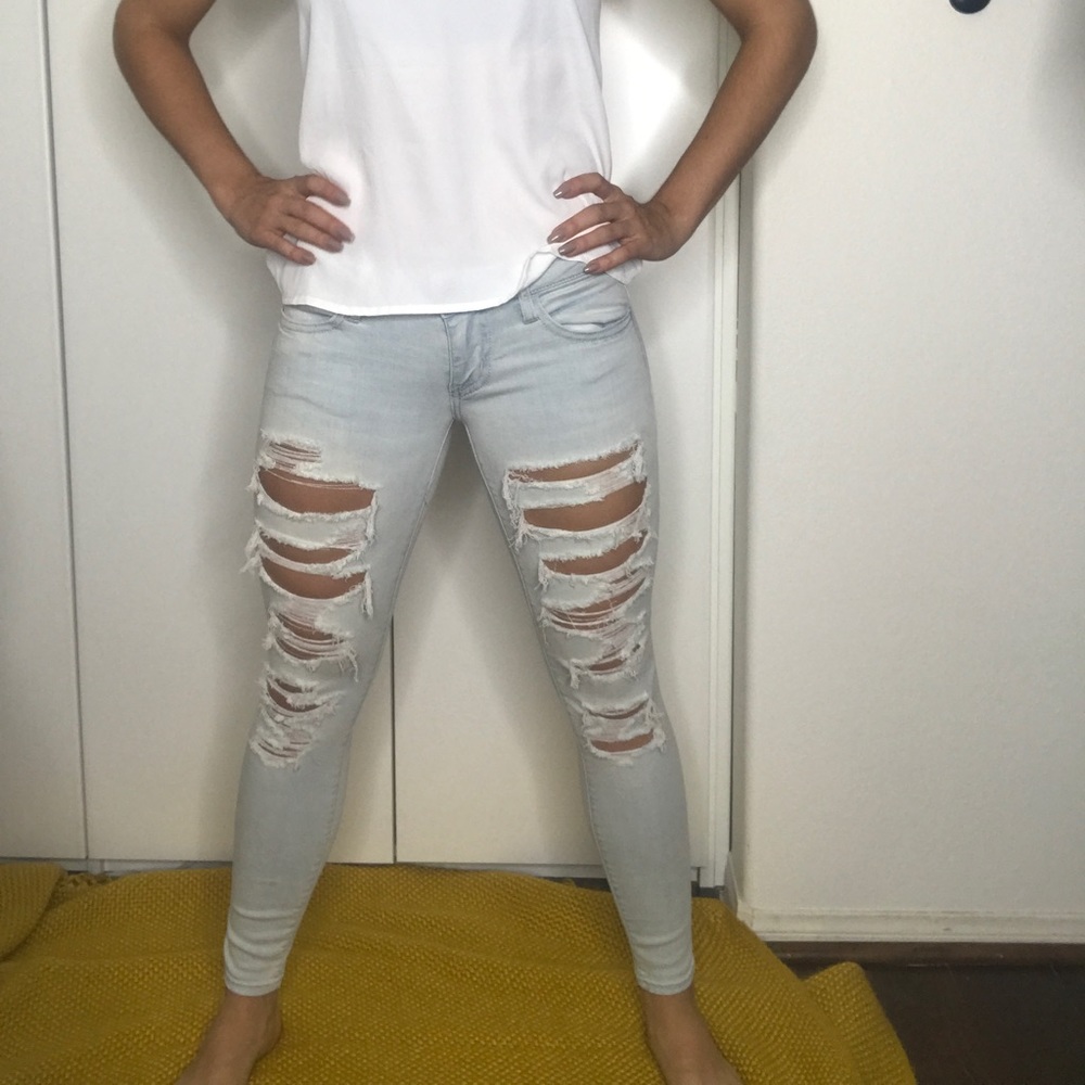 American Eagles Ripped Jeans